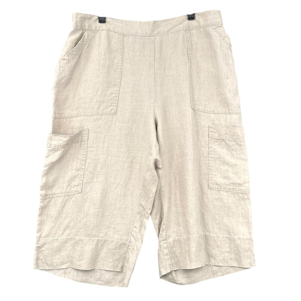 Flax Women's Cargo Shorts in Light Beige size M